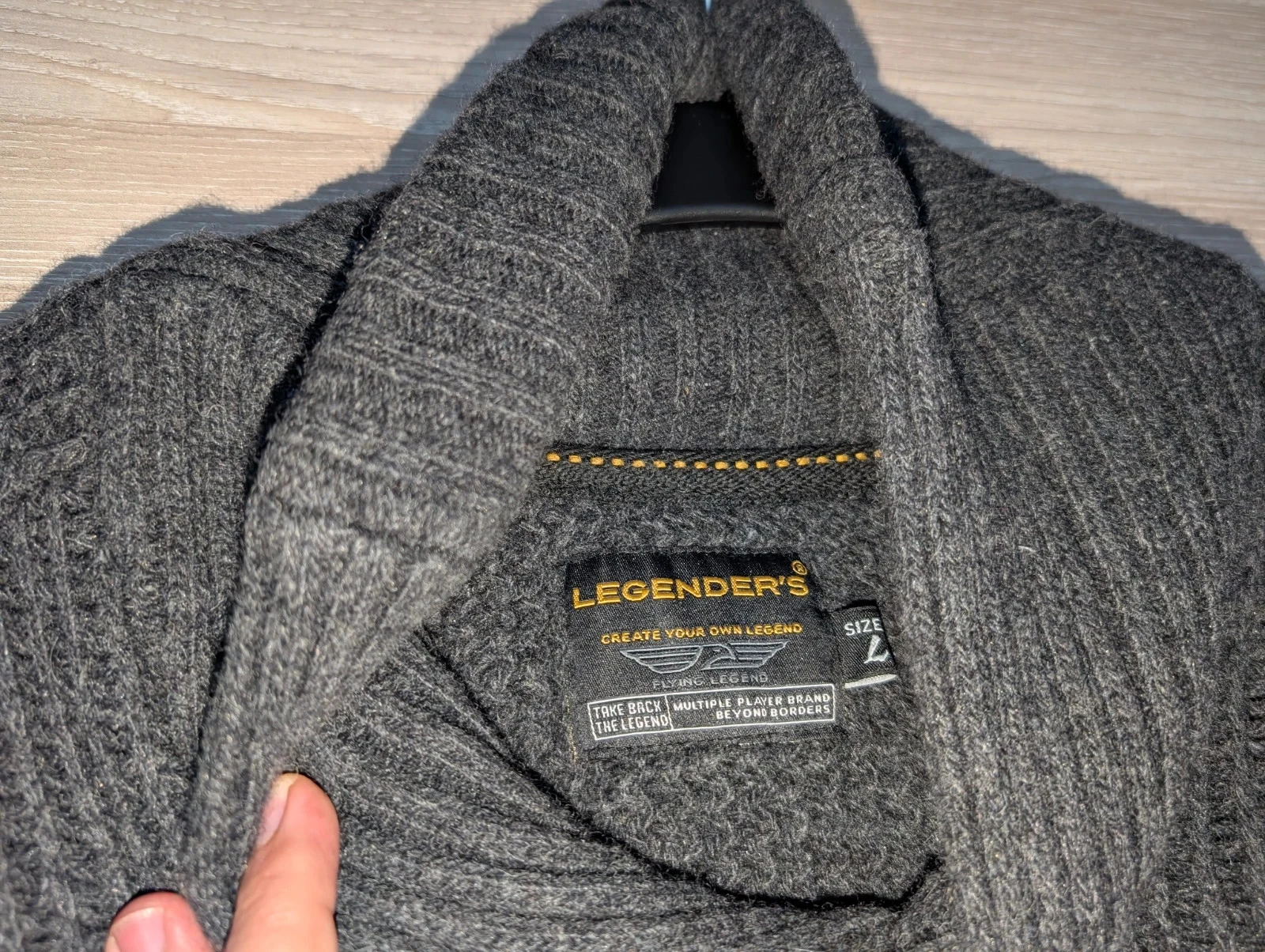 Legender's winter trui, maat L, in uitstekende staat – photo 2